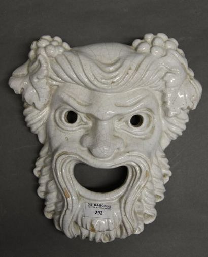 Céramique - Faïence - Porcelaine Masque en céramique cracquelé, vers 1940 H. 30 cm...