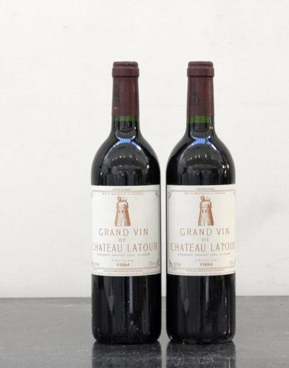 null 2 B CHÂTEAU LATOUR (quelques marques étiquettes sinon parfaites) GCC1 Pauillac...