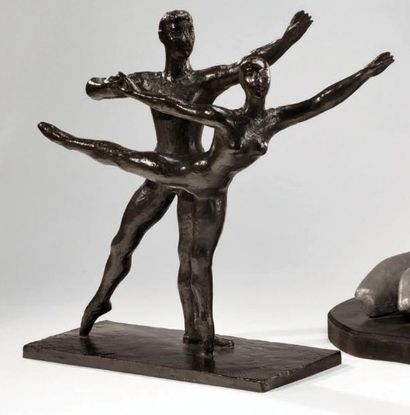 Hubert YENCESSE (1900-1987) Le Pas de deux
Épreuve en bronze à patine brune, signée...