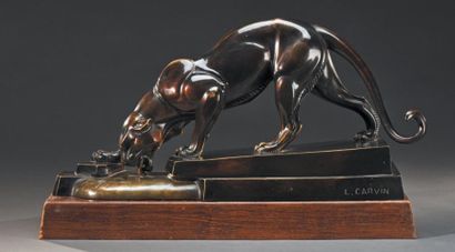 Louis-Albert Carvin (1875-1951) Panthère
Bronze à patine noire, signé sur la terrasse
H....