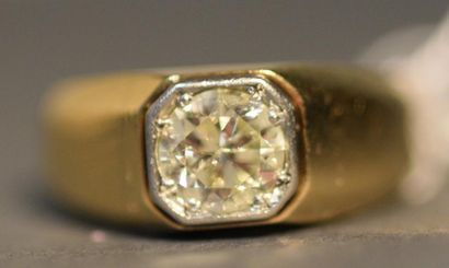 Bijoux - Joaillerie Bague Jonc en or jaune 14K (585/°°) centrée d'un diamant jaune...