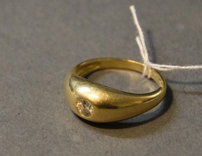 Bijoux - Joaillerie Bague "Jonc romain" en or jaune 18K (750/°°) ornée d'un diamant...