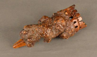 Art populaire et Objets de curiosité Fourreau de pipe représentant une taupe, sculpté...