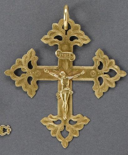 Bijoux - Joaillerie Croix grille de Megève en or jaune 18K (750/°°) Christ sur la...