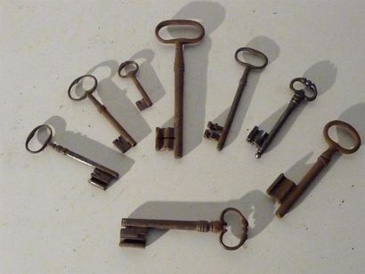 null Ensemble de huit clés en fer forgé XVII, XVIII et XIXe siècles