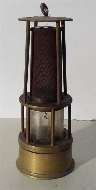 null Lampe de mineur en bronze Début XXe siècle H. 23 cm