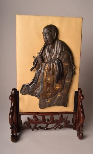 null JAPON - Epoque MEIJI (1868 - 1912)

Plaque rectangulaire recouverte de soie,...
