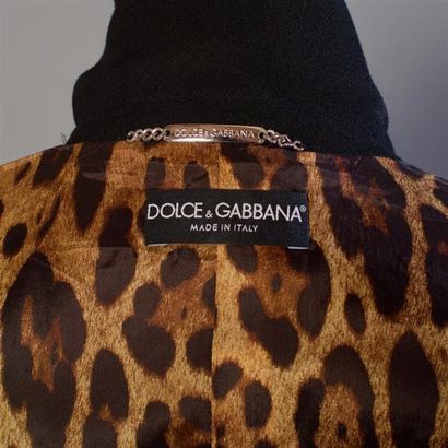 null DOLCE & GABANNA.circa 2015. Manteau 7/8 en crêpe de laine vierge noire à surpiqûres...