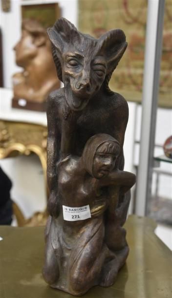 null CURIOSA Bronze représentant un bouc troussant une jeune femme H. 31 cm