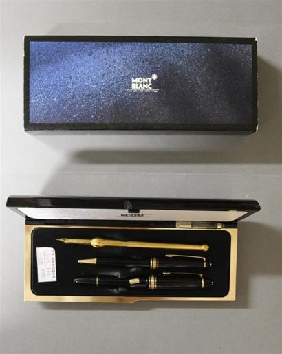 null MONT BLANC - Meisterstück Parure comprenant un stylo à bille et un stylo à plume...