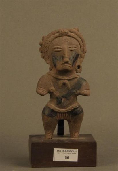 Archéologie - Arts traditionnels Sifflet anthropomorphe, Culture Veracruz, Mexique,...