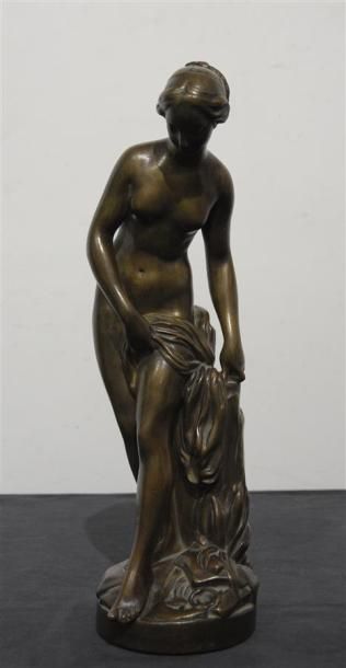 Sculptures des XIXe et XXe siècles D'après Etienne-Maurice FALCONET (1716-1791) 
Baigneuse
Epreuve...
