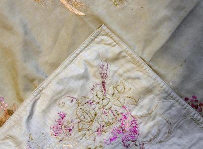 Archives textiles - Etoffes - Papiers peints Tenture brodée, Indochine, début du...