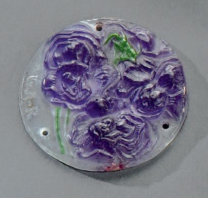 Gabriel ARGY-ROUSSEAU (1885-1953) Violettes de Parme, le modèle conçu en [1921]
Pendentif...