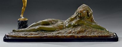 Demeter H. CHIPARUS (1886-1947) L'été ou Nu allongé dans les blés
Sculpture.
Épreuve...