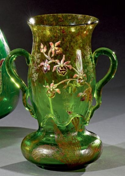 Émile GALLÉ (1846-1904) Ophrys abeille
Rare et important vase à deux anses détachées,...