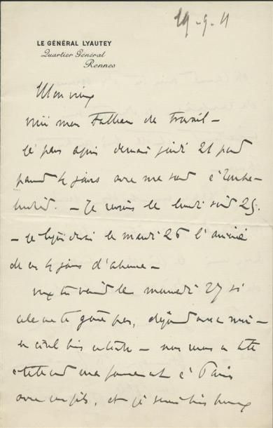 1911 - MARECHAL LYAUTEY Lettre manuscrite de deux pages avec signature autographe...
