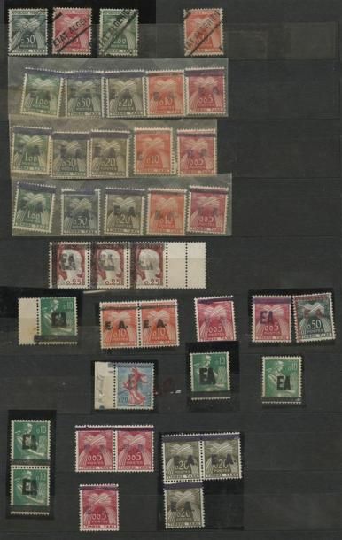 ALGERIE Collection de plus de 400 timbres surchargés «EA» dans un classeur où les...
