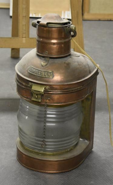 INSTRUMENTS SCIENTIFIQUES Grande lanterne de marine en cuivre, laiton et verre, marquée...