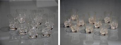 OBJETS D'ART Daum France Huit verres à porto et dix verre à liqueur en cristal modèle...