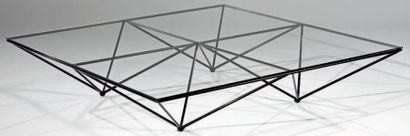 Paolo PIVA (né en 1950) - B&B Italia Table basse modèle «Alanda», structure en métal...