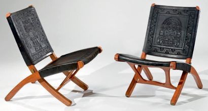 Angel PAZMINO (XXe siècle) - Muebles de Estilo Paire de chaises pliantes à structure...