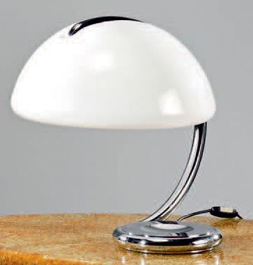 Elio MARTINELLI (1921-2004) - Édition OLUCE Lampe modèle «Serpente 599», base et...