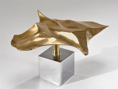 Philippe GIROD (XXe) La raie manta
Epreuve en bronze poli, mobile sur un socle en...
