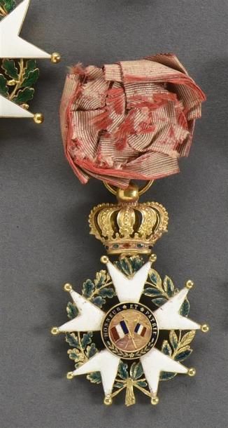 Armes - Décorations - Militaria FRANCE Croix d'officier de la Légion d'Honneur monarchie...