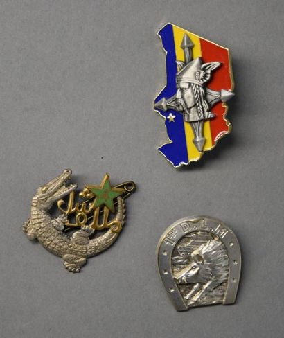 Armes - Décorations - Militaria FRANCE Lot de trois insignes divers 