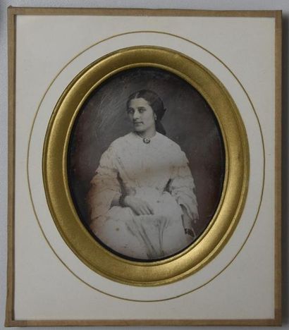 null Daguerréotype, vers 1850
Portrait de jeune femme
Épreuve dans un encadrement...