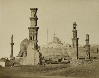 null ÉGYPTE, 1860/1870
Ensemble de 6 tirages albuminés contrecollés sur carton, Vues...