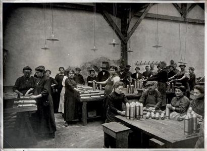 Guerre 1914-1918
Fabrique d'Obus à Saint...