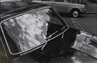 Charles HARBUTT (1935-2015) 
Reflets dans la rue Paris et L'oiseau, Etats-Unis
Deux...