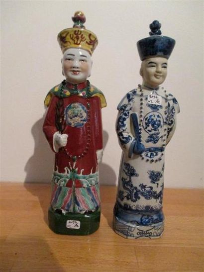 null Deux statuettes en porcelaine modernes