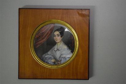 null Ecole FRANCAISE du XIXe siècle

Portrait de jeune femme au bouquet de fleurs

Miniature...