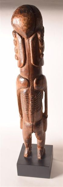 null Statue Moai Tangata Île de Pâques
H. 45 cm
Statuette figurant un personnage...