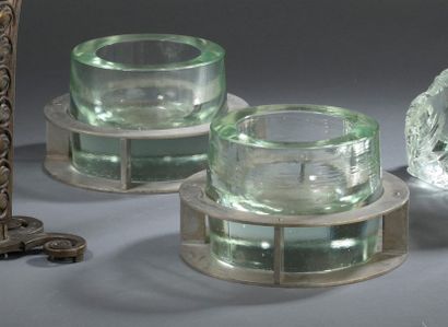 Boris LACROIX (1902-1984) * Paire de coupes vide-poche de forme circulaire en verre...