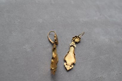 null Paire de pendants d'oreille, en or jaune 750 millièmes gravé et partiellement...