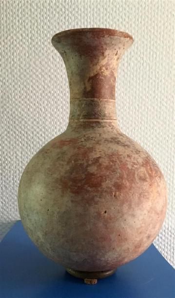 null DJENNE - MALI Vase en terre cuite XIVe siècle H. 32,5 cm D. 17 cm