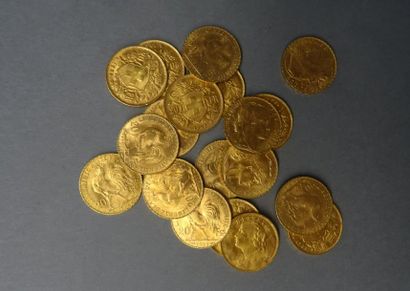 Monnaies - Médailles - Sceaux FRANCE Onze pièces de 20 Francs en or - 7 x 1911 -...