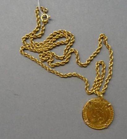 Bijoux - Joaillerie Pièce de 20 Francs or au Coq, 1912, montée en pendentif et sa...