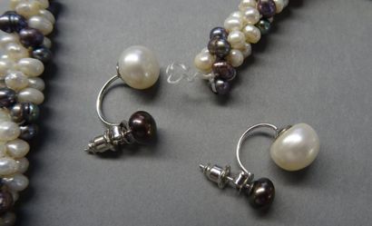Bijoux - Joaillerie Collier de perles d'eau douce baroques grises et blanches torsadées...