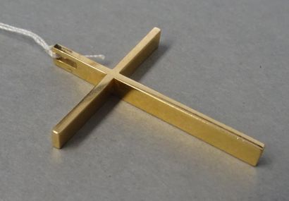 Bijoux - Joaillerie Pendentif en forme de croix en or jaune 18K (750/°°) Poids :...