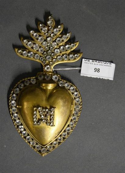 OBJETS DE VITRINE Coeur sacré de Marie, reliquaire en métal doré et strass XIXe siècle...
