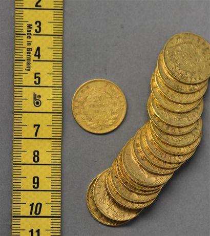 null FRANCE Dix-neuf pièces de 20 francs en or - deux pièces Paris 1854, Napoléon...