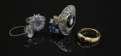 Bijoux - Joaillerie Lot de cinq bagues fantaisie, métal et pierres d'imitation