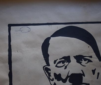 null 
Lot de cinq affiches comprenant :


- Deux affiches "Hitler portant le masque...