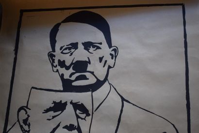 null 
Lot de cinq affiches :


- Deux affiches "Hitler portant le masque de De Gaulle"


L'une...