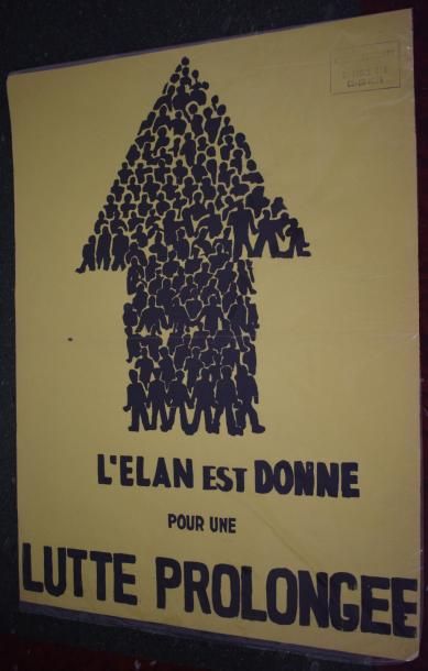 null Un lot de 3 affiches sérigraphiées dont une entoilée :

"L'elan est donne pour...